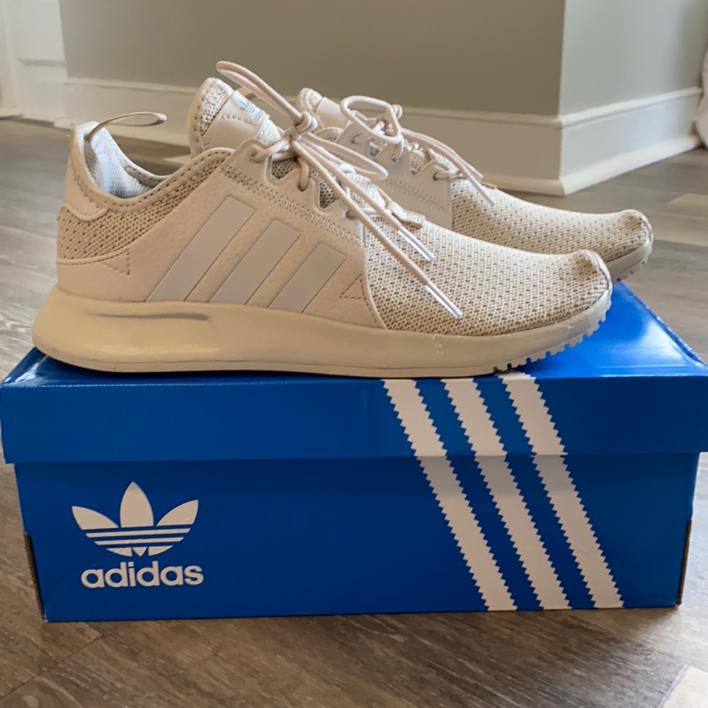 Adiddas Sneakers